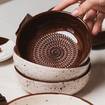 PRATO RALADOR DE ALHO - BROWNIE