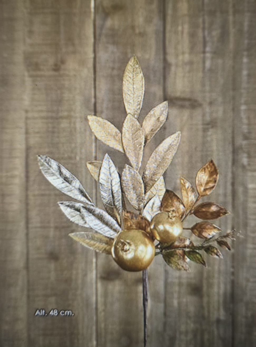 GALHO FOLHAS-FRUTOS. 48 cm. Ouro.